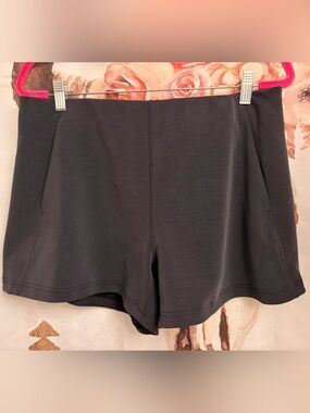 Black suze 12 lululemon Shorts